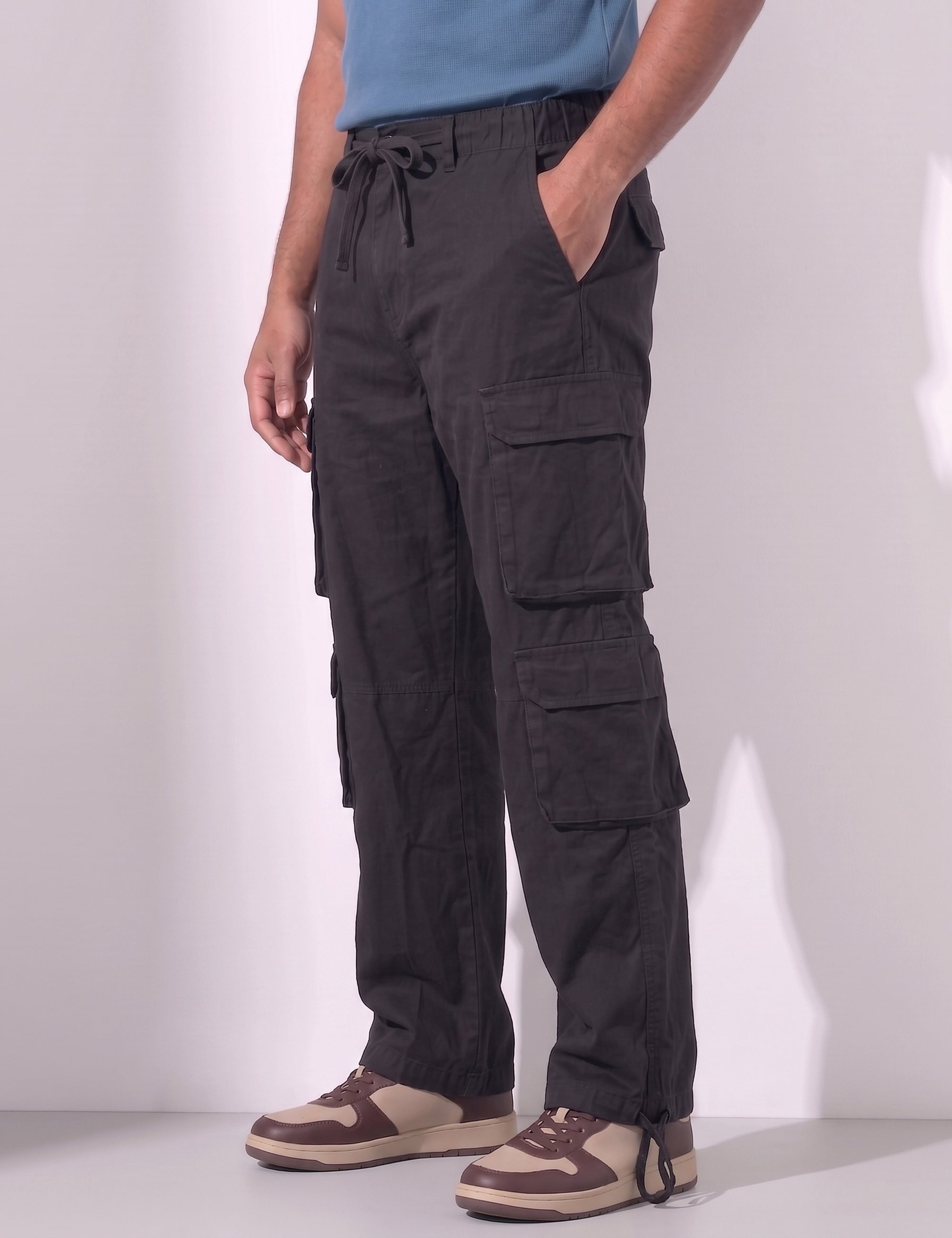 Black Men Elasticated Waist Drawstring Closure Cargo Pant