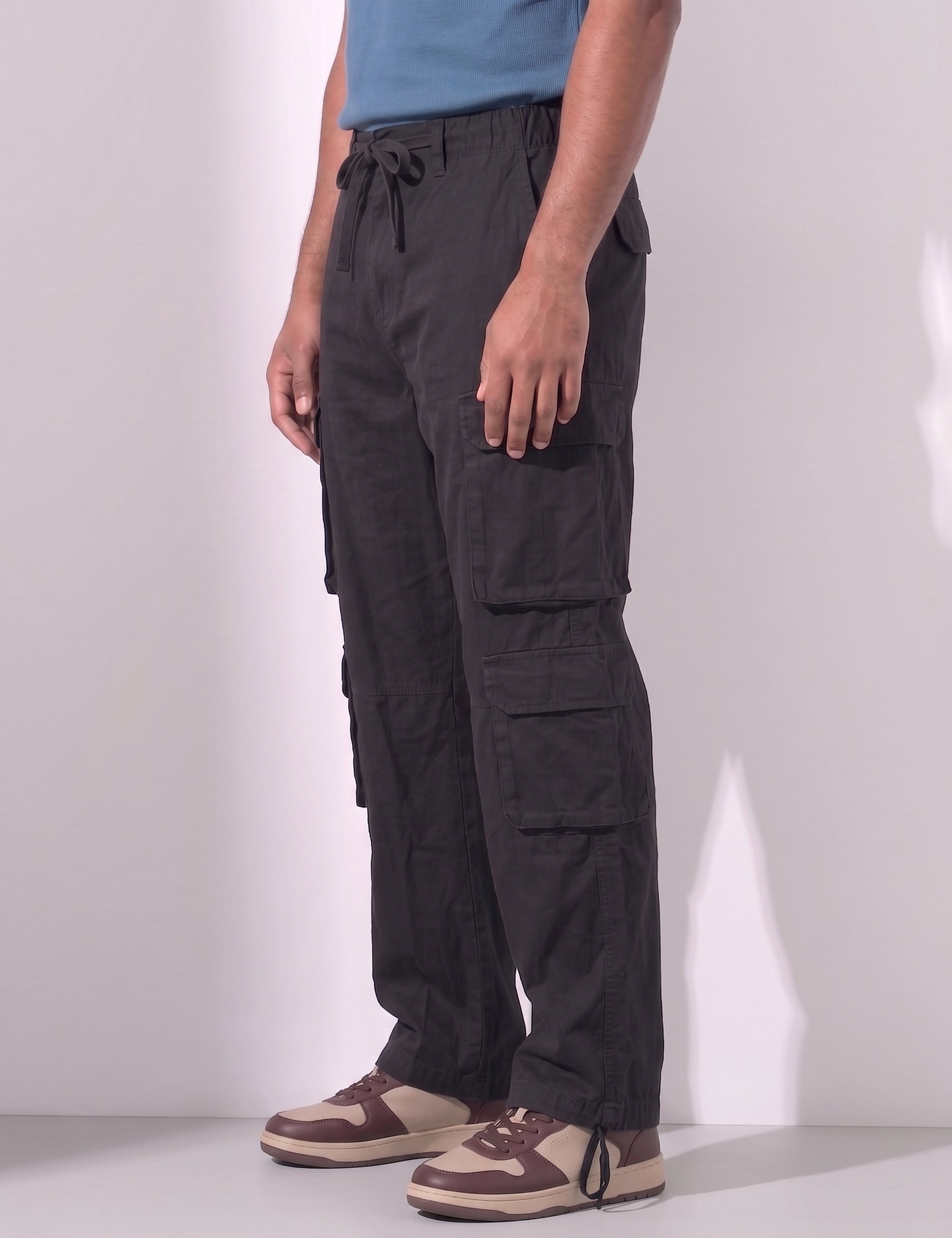 Black Men Elasticated Waist Drawstring Closure Cargo Pant