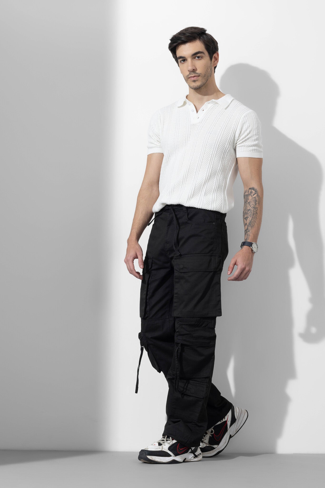 Black Men Multi Pocket Solid Cargo Pant