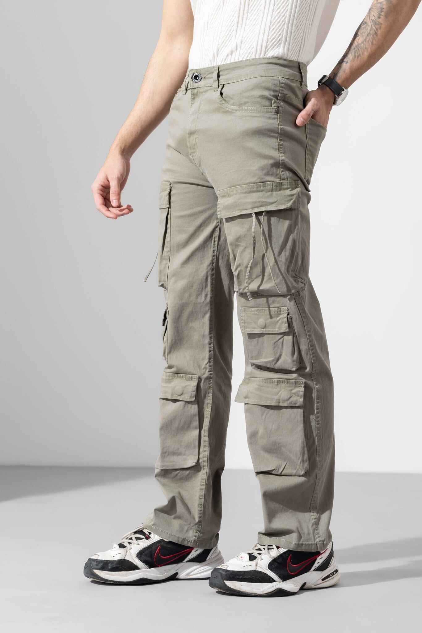 Khaki Color Men Multi Pocket Solid Cargo Pant