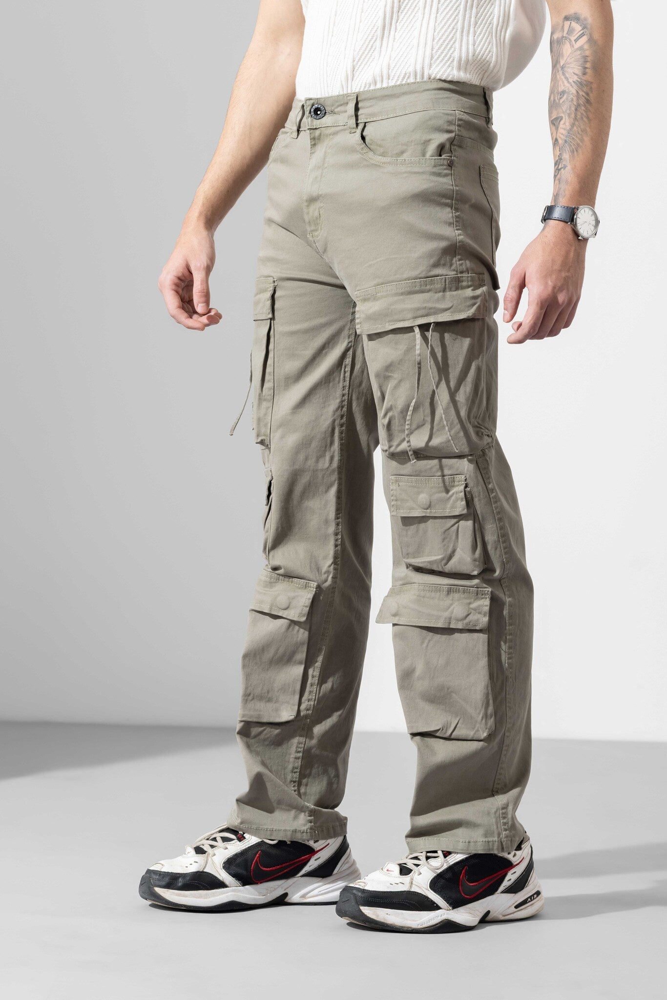 Khaki Color Men Multi Pocket Solid Cargo Pant