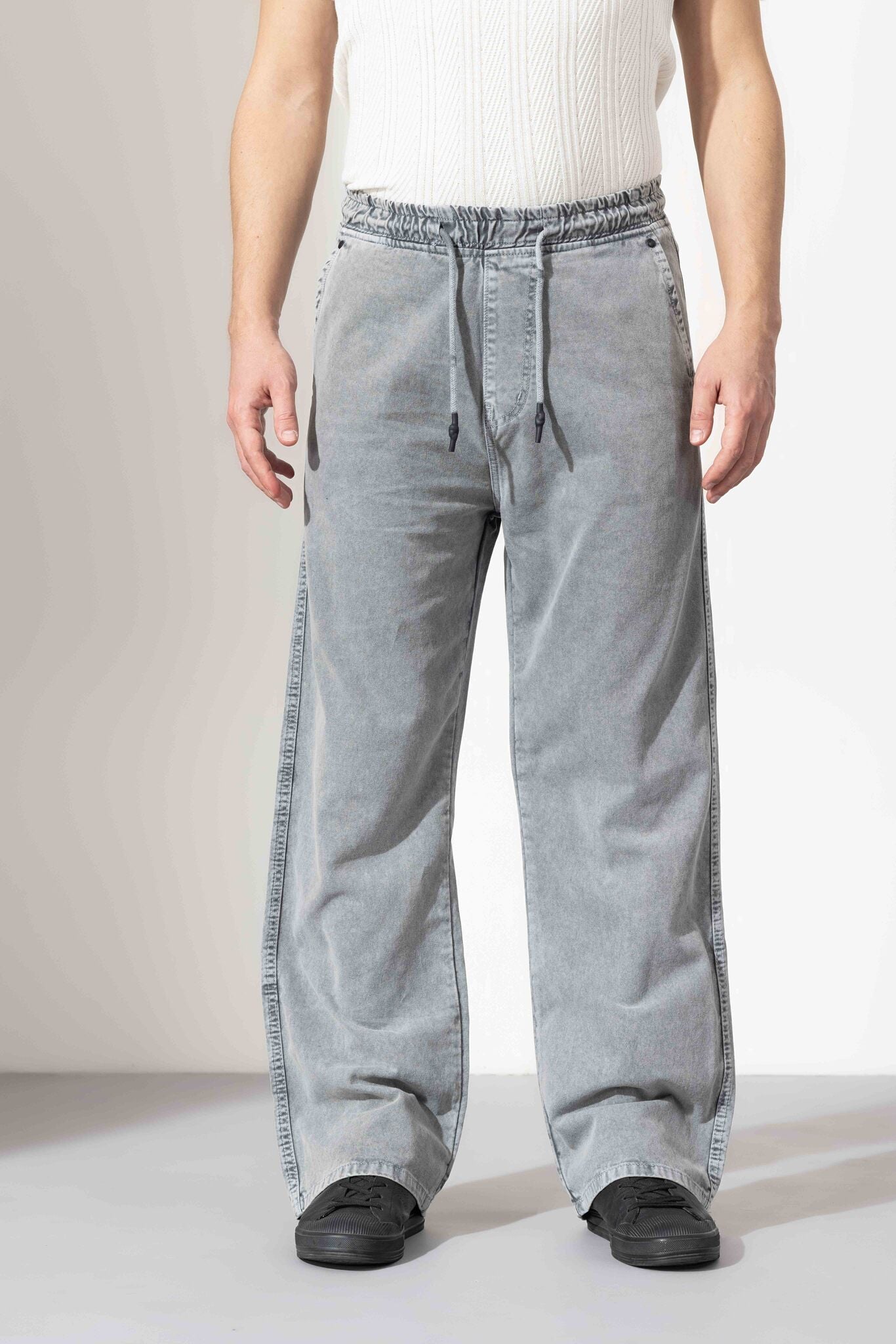 Grey Men Elasticated Waist Denim Jeans