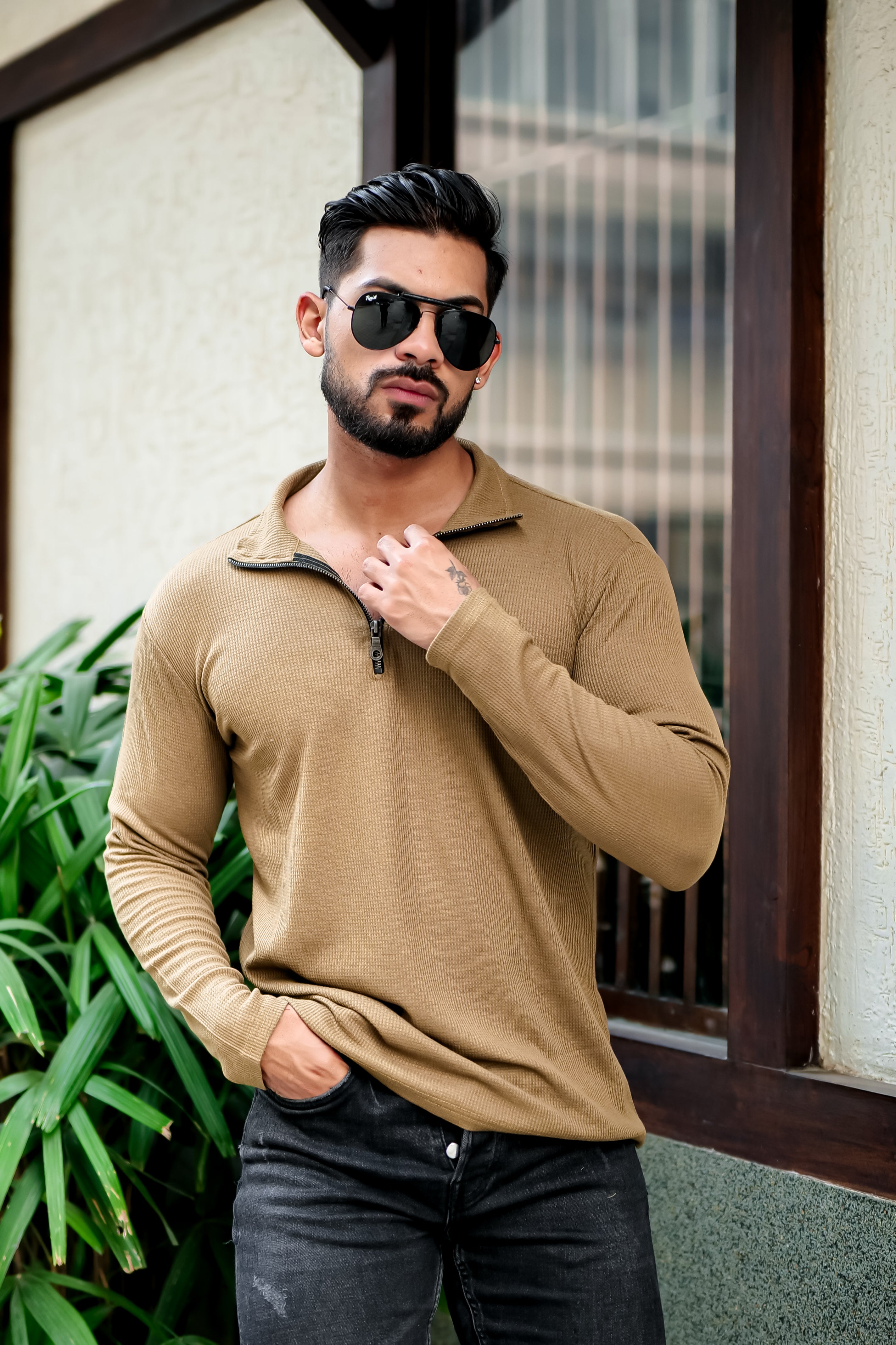 Golden Waffle Self Design Zipper T-Shirt